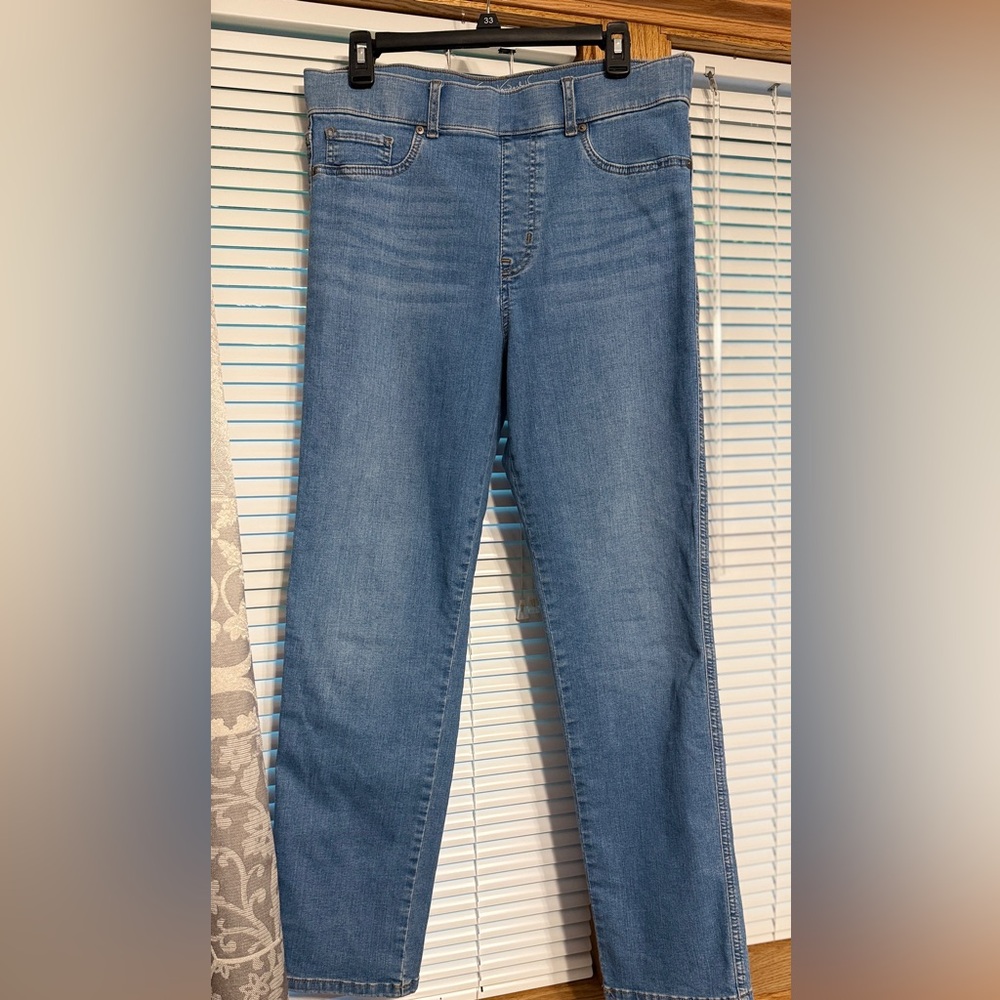 Gloria Vanderbilt Blue Straight Leg Jeans shape effect size 12